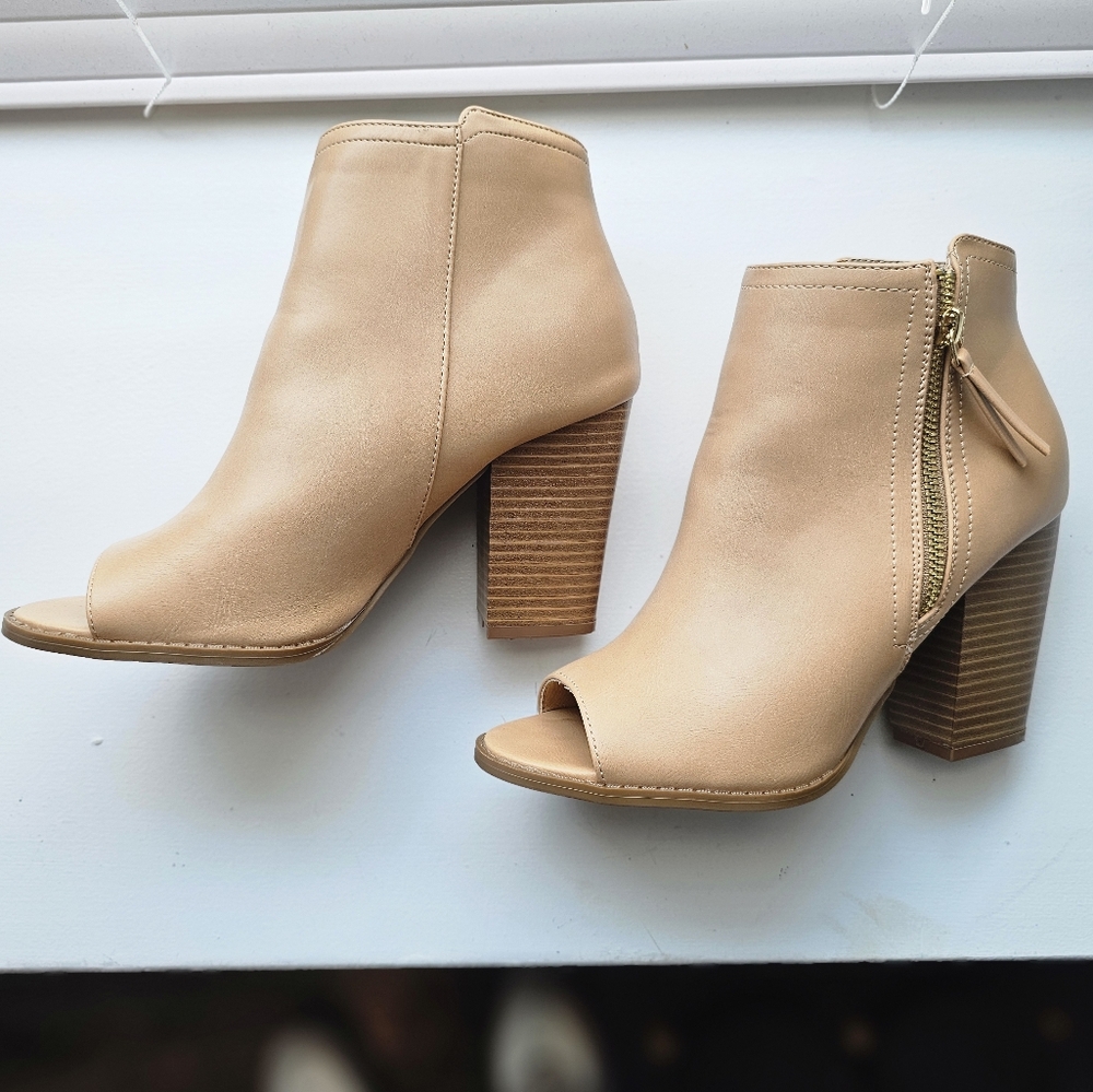 Size 9, open toe booties, never worn.